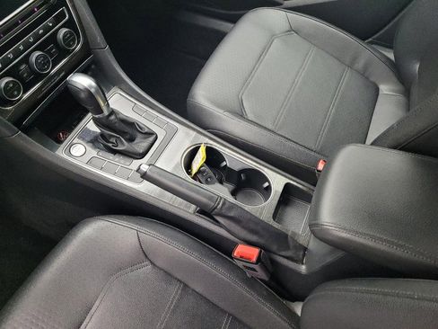 Used 2018 Volkswagen Passat 2.0T SE image 26