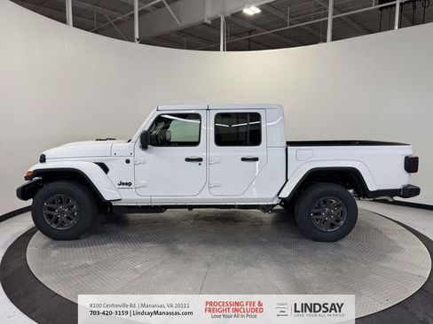 New 2026 Jeep Gladiator Sport image 5