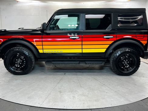 Used 2025 Ford Bronco Big Bend w/ Black Diamond Package AWD/4WD image 2