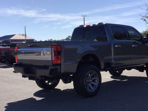 Used 2024 Ford F250 Platinum w/ FX4 Off-Road Package image 5
