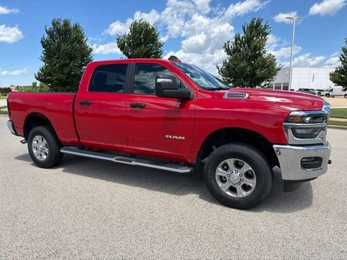 Used 2026 RAM 2500 Big Horn AWD/4WD image 4