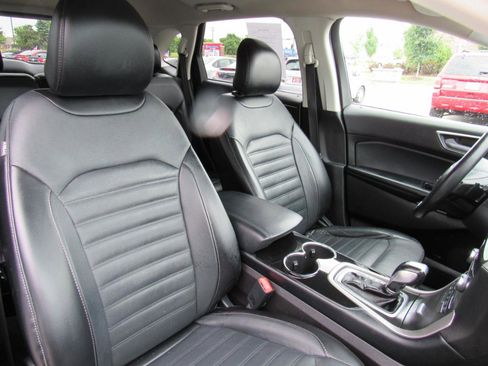 Used 2017 Ford Edge SEL w/ Equipment Group 201A AWD/4WD image 31