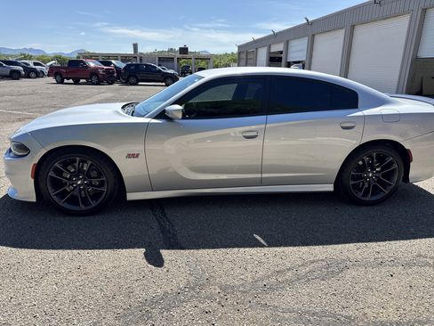 Used 2021 Dodge Charger Scat Pack RWD image 4