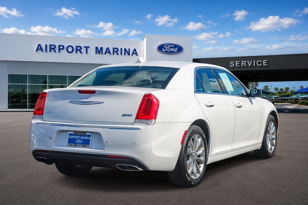 Used 2021 Chrysler 300 Touring L AWD/4WD image 8