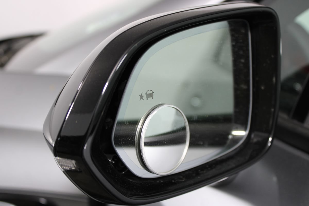 Used 2024 Chevrolet Blazer EV RS RWD image 41