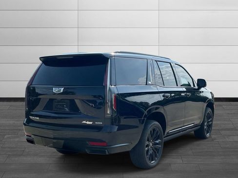 Certified 2023 Cadillac Escalade Sport Platinum w/ Heavy-Duty Trailer Package AWD/4WD image 5