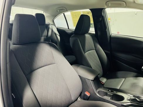 Used 2023 Toyota Corolla LE image 34