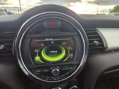 Used 2016 MINI Cooper 4-Door Hardtop FWD image 7