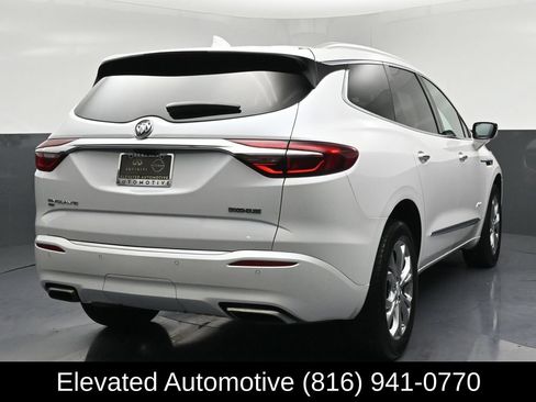 Used 2021 Buick Enclave Avenir w/ Avenir Technology Package AWD/4WD image 4
