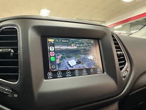 Used 2019 Jeep Compass Latitude w/ Cold Weather Group image 24