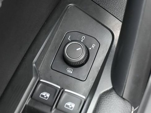 Used 2023 Volkswagen Tiguan SE R-Line FWD image 12