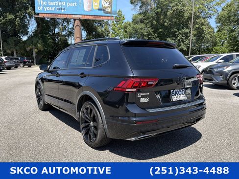 Used 2021 Volkswagen Tiguan SE FWD image 3