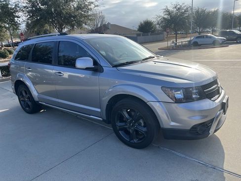 Used 2019 Dodge Journey Crossroad image 2