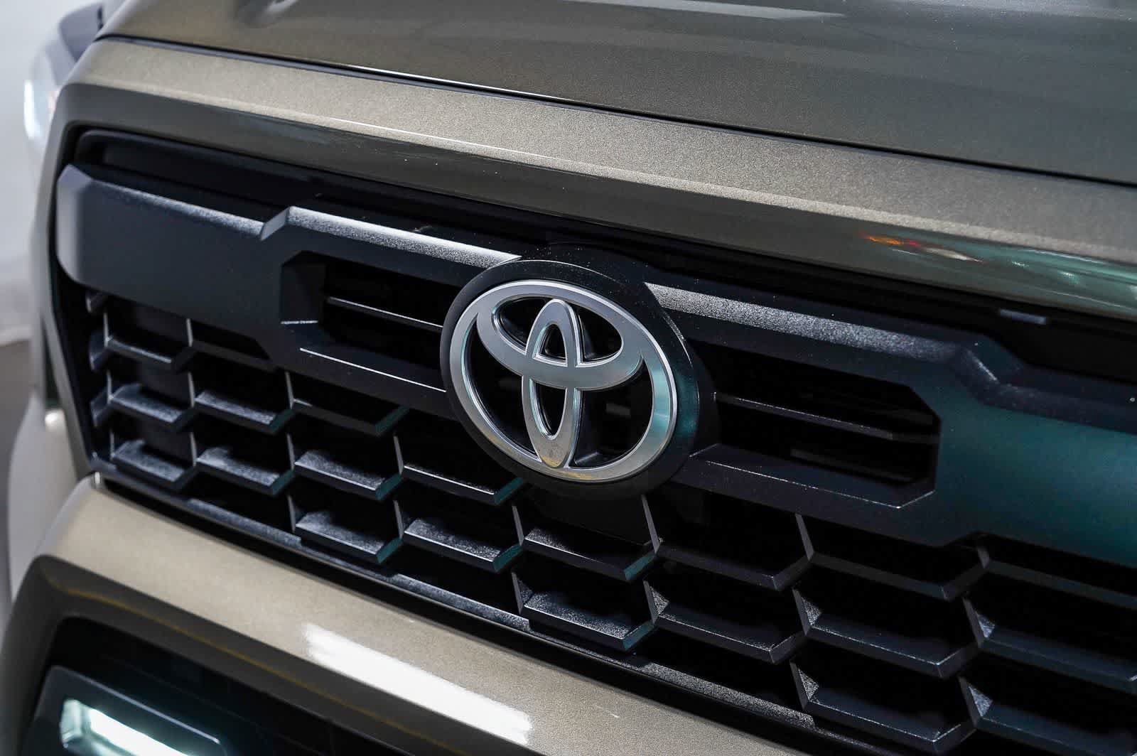 Certified 2024 Toyota Tacoma TRD Sport AWD/4WD image 8