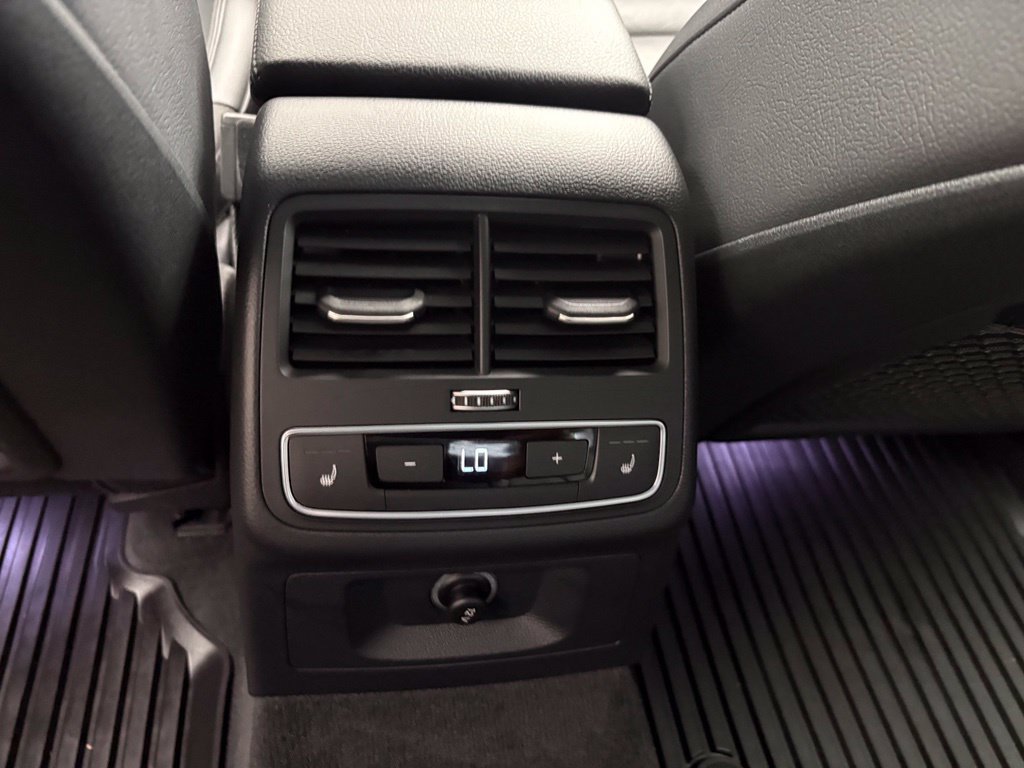Used 2018 Audi A4 2.0T Premium Plus w/ Premium Plus Package AWD/4WD image 34