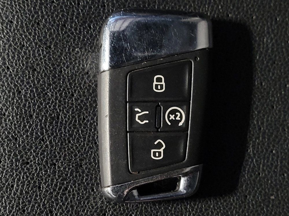 Used 2021 Volkswagen Atlas Cross Sport SE FWD image 32