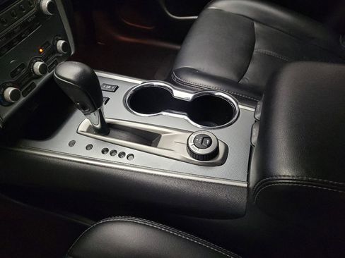 Used 2019 Nissan Pathfinder SL AWD/4WD image 26