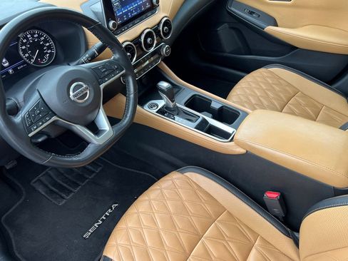 Used 2022 Nissan Sentra SV w/ SV Premium Package image 11