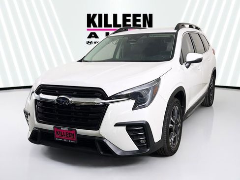 Used 2023 Subaru Ascent Limited image 3