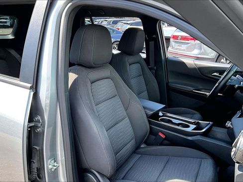 Used 2025 Chevrolet Equinox LT AWD/4WD image 27