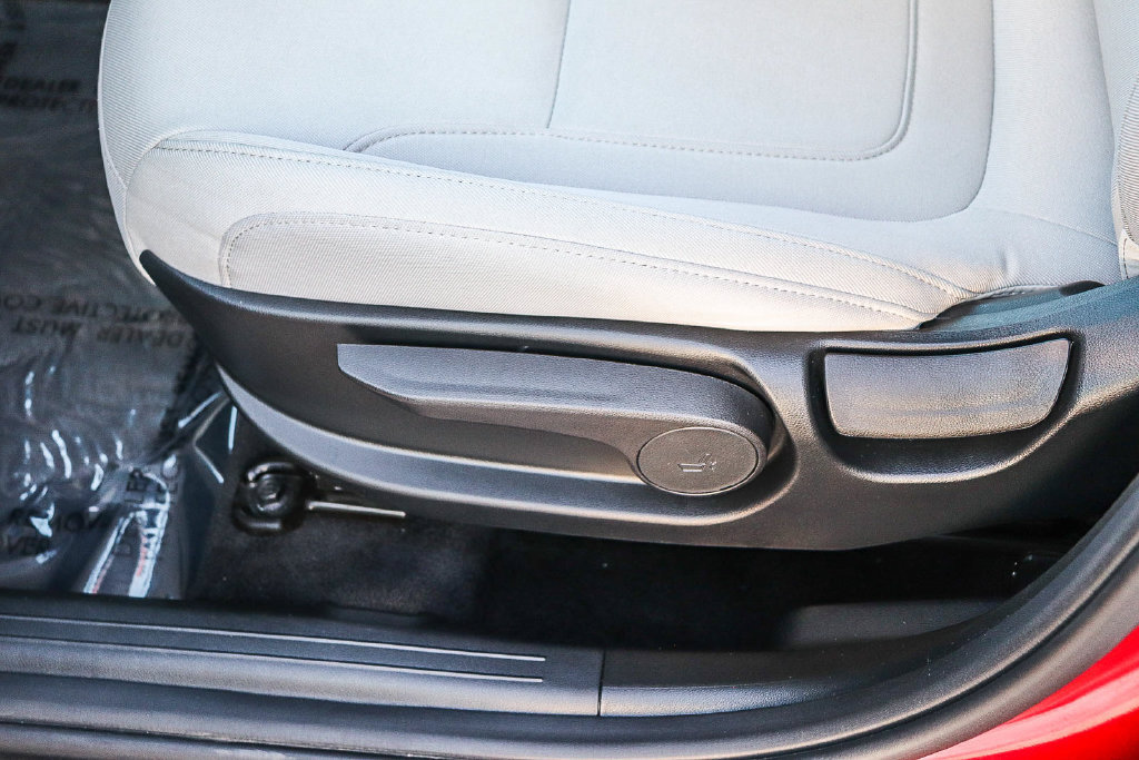 Used 2025 Hyundai Tucson SE FWD image 24
