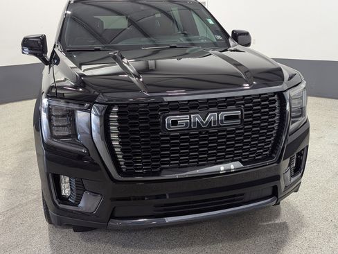 Used 2023 GMC Yukon Denali Ultimate AWD/4WD image 8