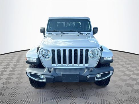 Used 2023 Jeep Gladiator Overland image 2