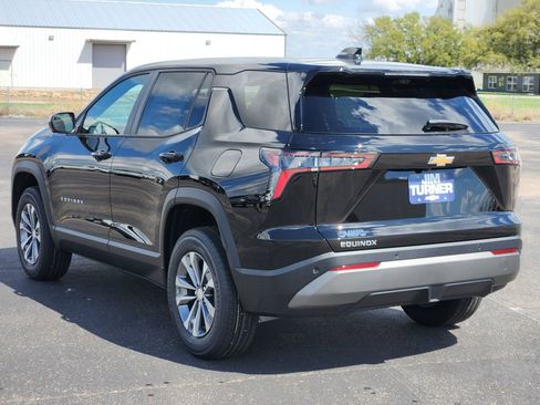 New 2026 Chevrolet Equinox LT w/ Safety and Technology Package FWD image 4