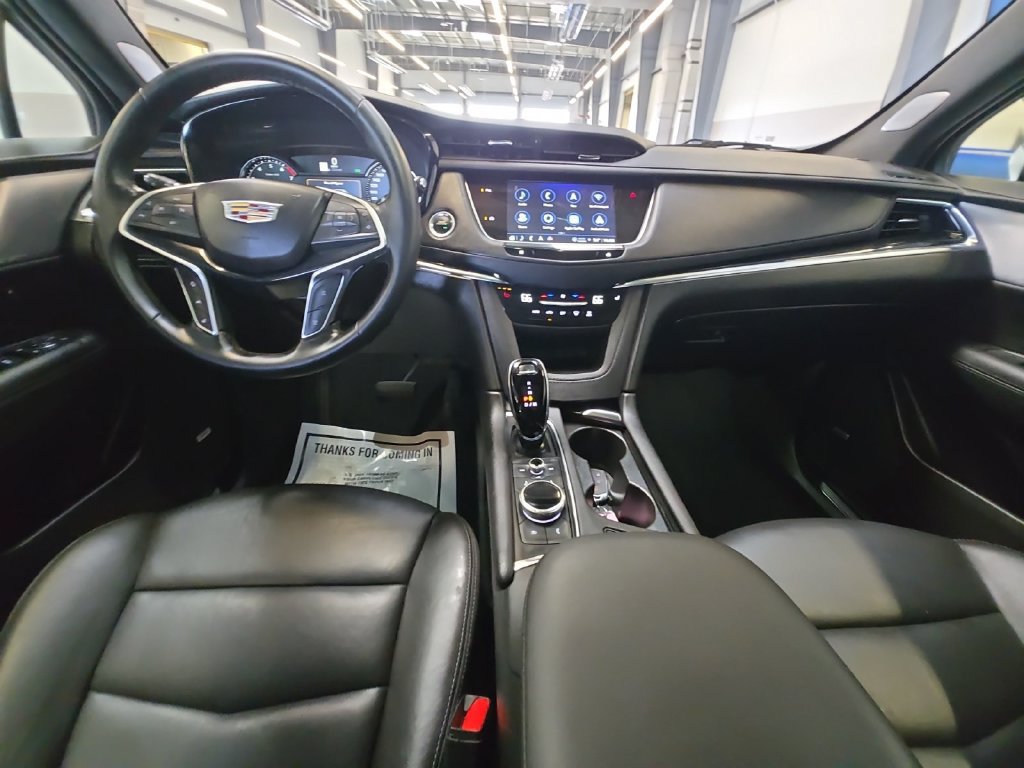 Certified 2025 Cadillac XT5 Premium Luxury AWD/4WD image 27