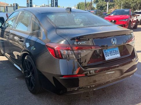 Used 2025 Honda Civic Sport image 4