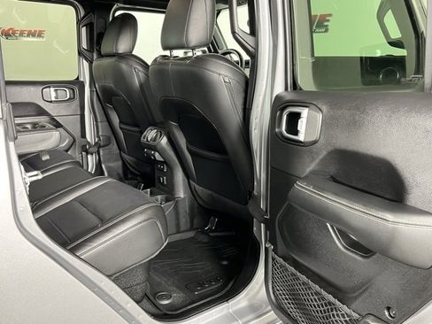Used 2020 Jeep Gladiator Overland image 27