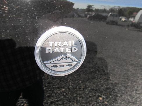 Used 2016 Jeep Wrangler Unlimited Rubicon w/ Connectivity Group image 13