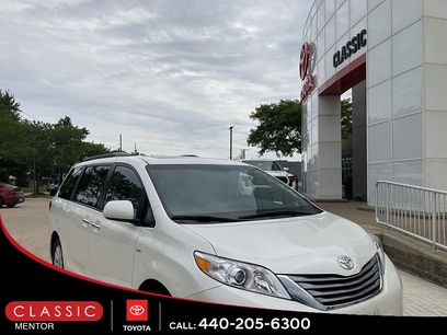 Used 2017 Toyota Sienna XLE w/ XLE Navigation Package