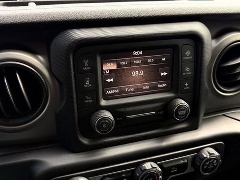 Used 2020 Jeep Gladiator Sport w/ Trailer Tow Package image 23