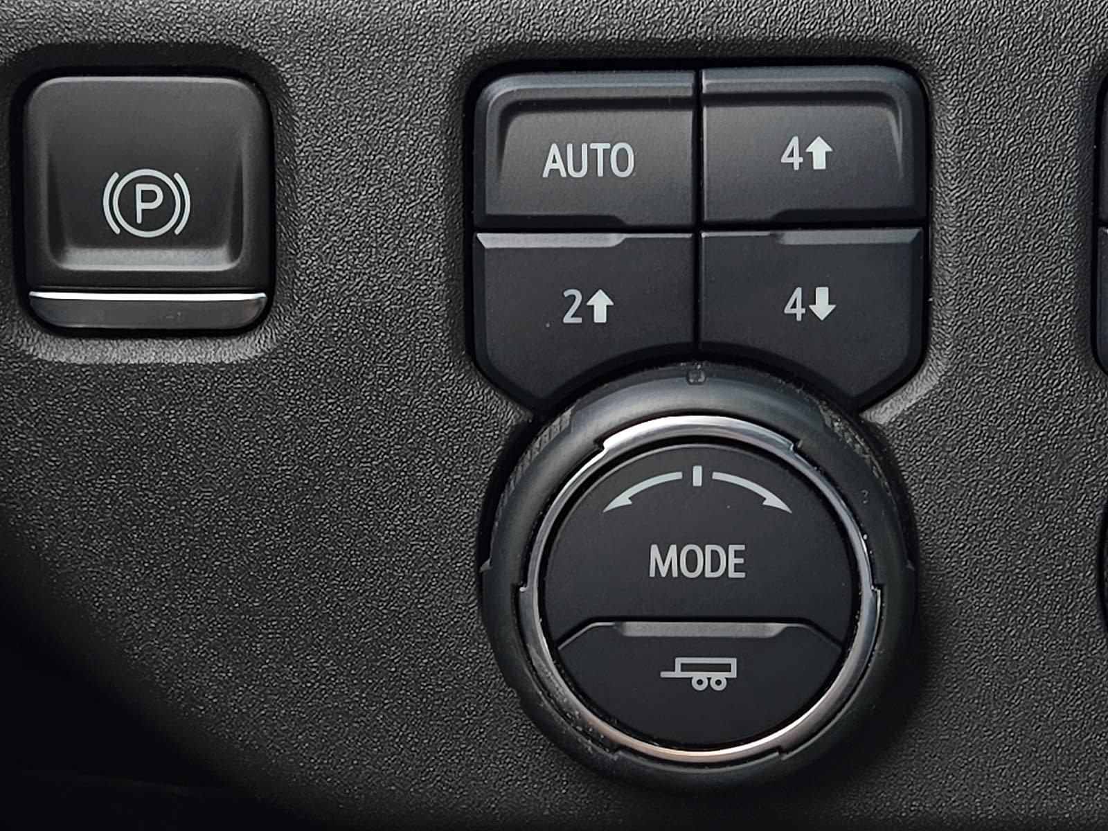 Used 2023 Chevrolet Silverado 1500 High Country w/ Technology Package AWD/4WD image 18