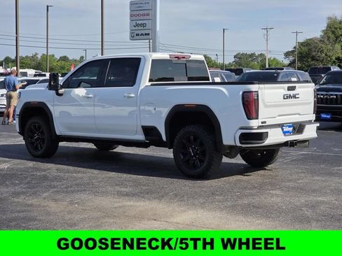 Used 2025 GMC Sierra 2500 AT4 w/ AT4 Premium Plus Package AWD/4WD image 5