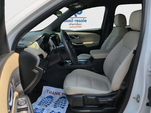 Used 2023 Chevrolet Traverse LS image 15