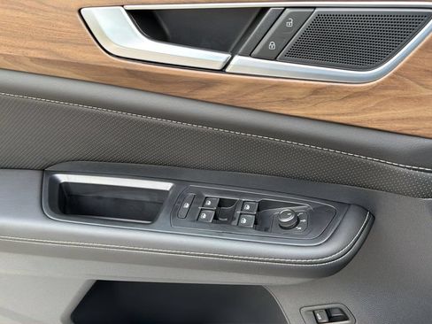 New 2026 Volkswagen Atlas SE FWD image 21