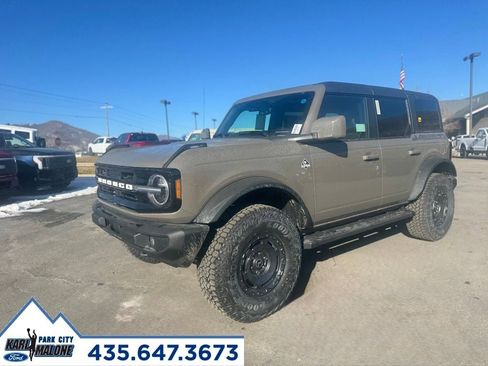 New 2025 Ford Bronco Outer Banks w/ Sasquatch Package AWD/4WD image 38