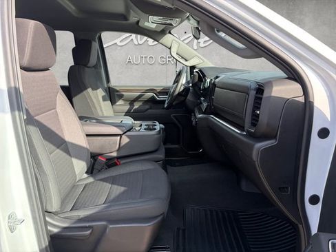 Used 2025 Chevrolet Silverado 2500 LT w/ Convenience Package image 24