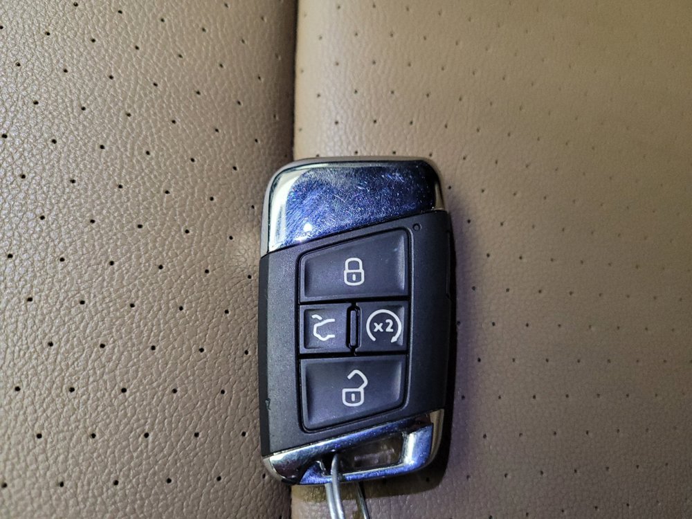 Used 2023 Volkswagen Atlas Cross Sport SE FWD image 32