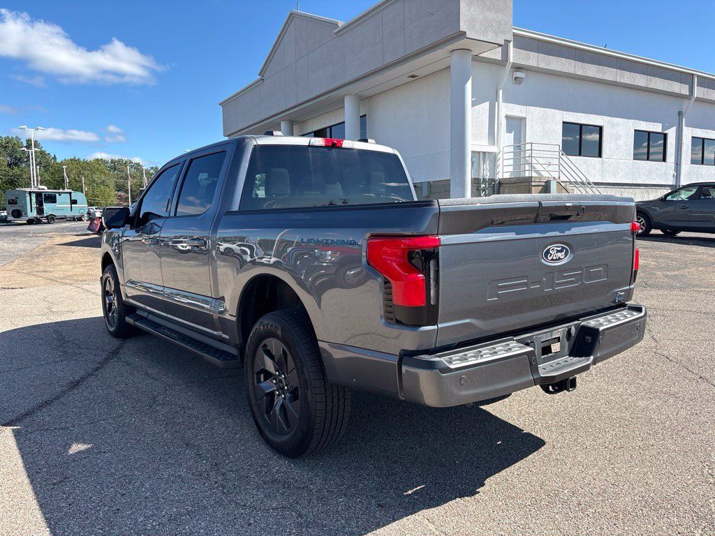 Used 2024 Ford F150 Lightning Flash AWD/4WD image 5