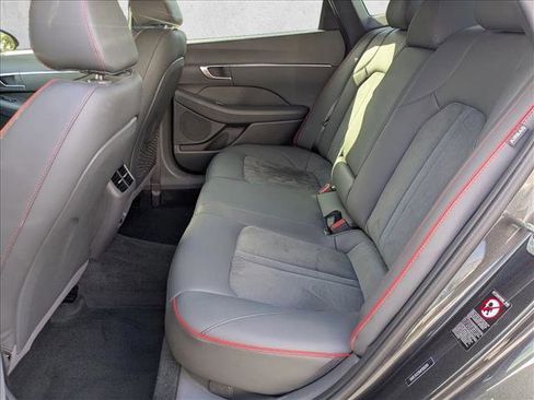 Used 2021 Hyundai Sonata SEL Plus w/ Tech Package image 16