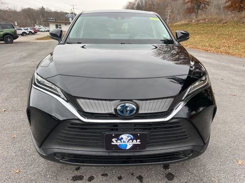 Used 2021 Toyota Venza LE image 10