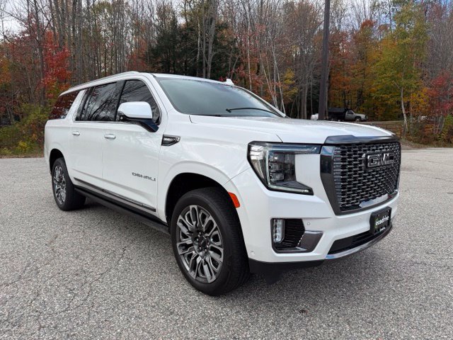 Certified 2024 GMC Yukon XL Denali Ultimate AWD/4WD image 8