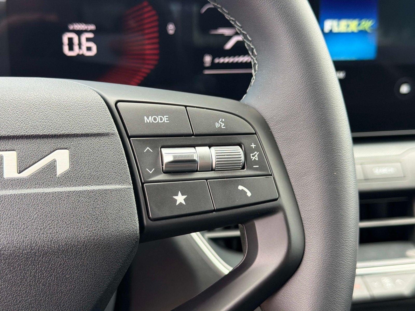 New 2026 Kia K4 EX FWD image 26