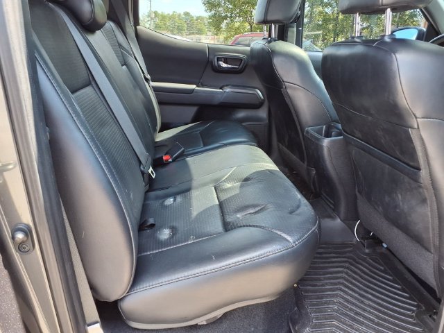 Used 2019 Toyota Tacoma TRD Off-Road AWD/4WD image 20