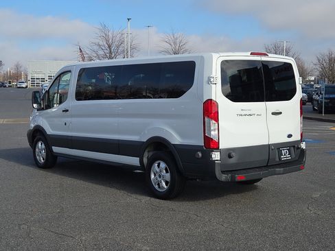 Used 2018 Ford Transit 350 XLT image 4