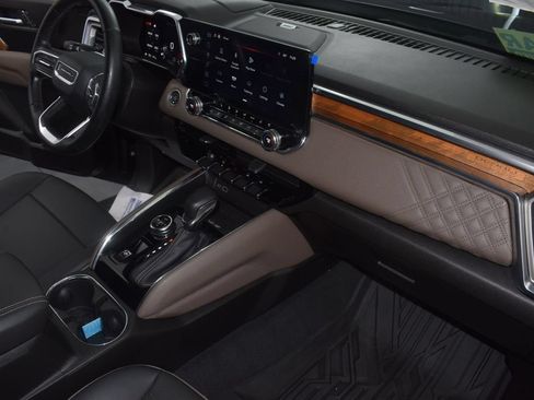 Used 2024 GMC Canyon Denali AWD/4WD image 37