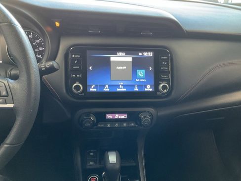 Used 2024 Nissan Kicks SR image 15